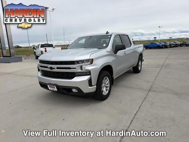 2021 Chevrolet Silverado 1500 Crew Cab Short Box 4-Wheel Drive RST in Silver Ice Metallic — front three-quarter view
