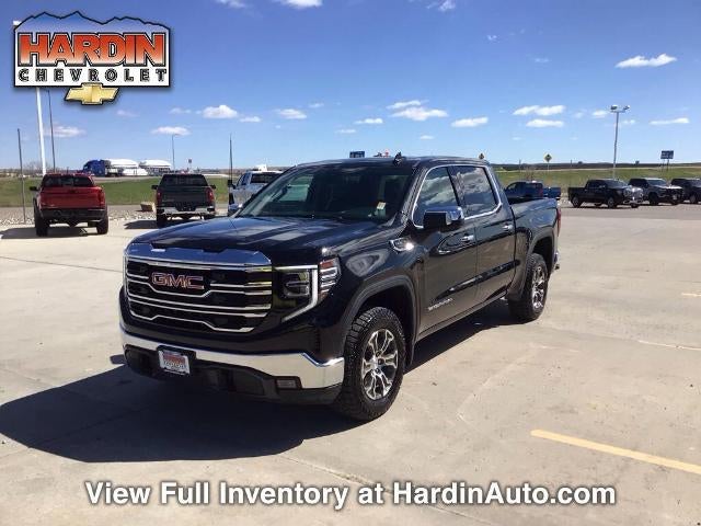 2025 GMC Sierra 1500 Crew Cab Short Box 4-Wheel Drive SLT in Onyx Black — front three-quarter view